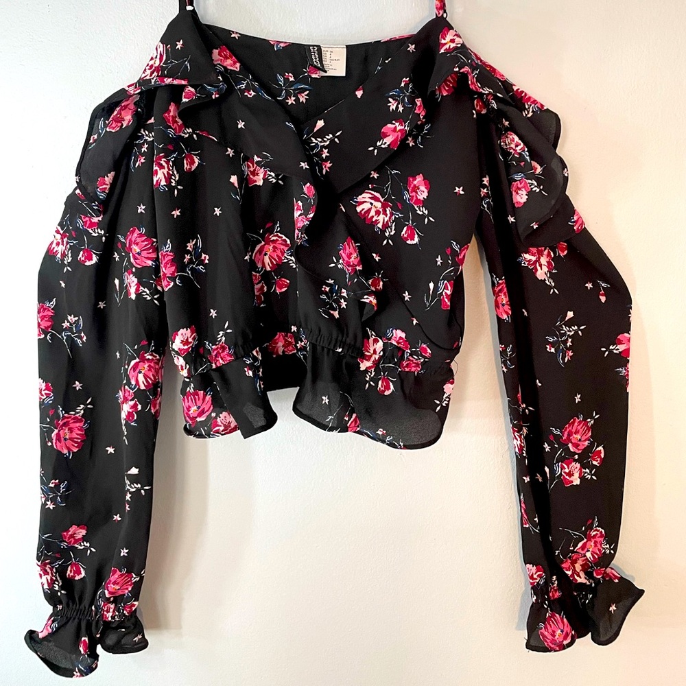 H&M black long sleeve crop top